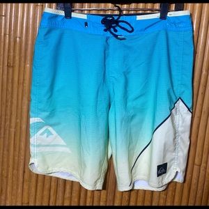 Quicksilver Dry Flight  Board Shorts